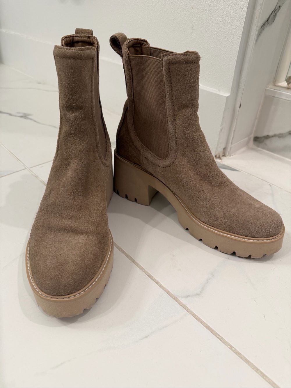 Dolce Vita Beige Suede Chelsea Ankle Boots - Picture 3 of 8